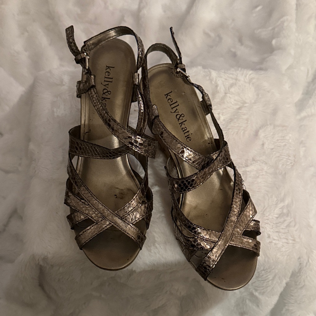 Kelly & Katie Metallic Strappy Sandals